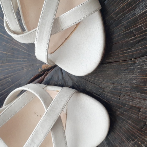 Cole Haan White Belt Strapped Open-Toe Heels Sz 8B - Picture 3 of 5